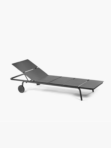 AUGUST SUN LOUNGER