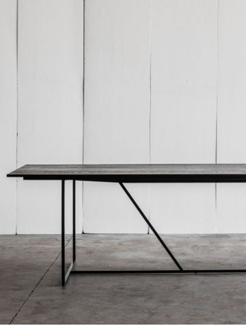 MESA NERO TABLE