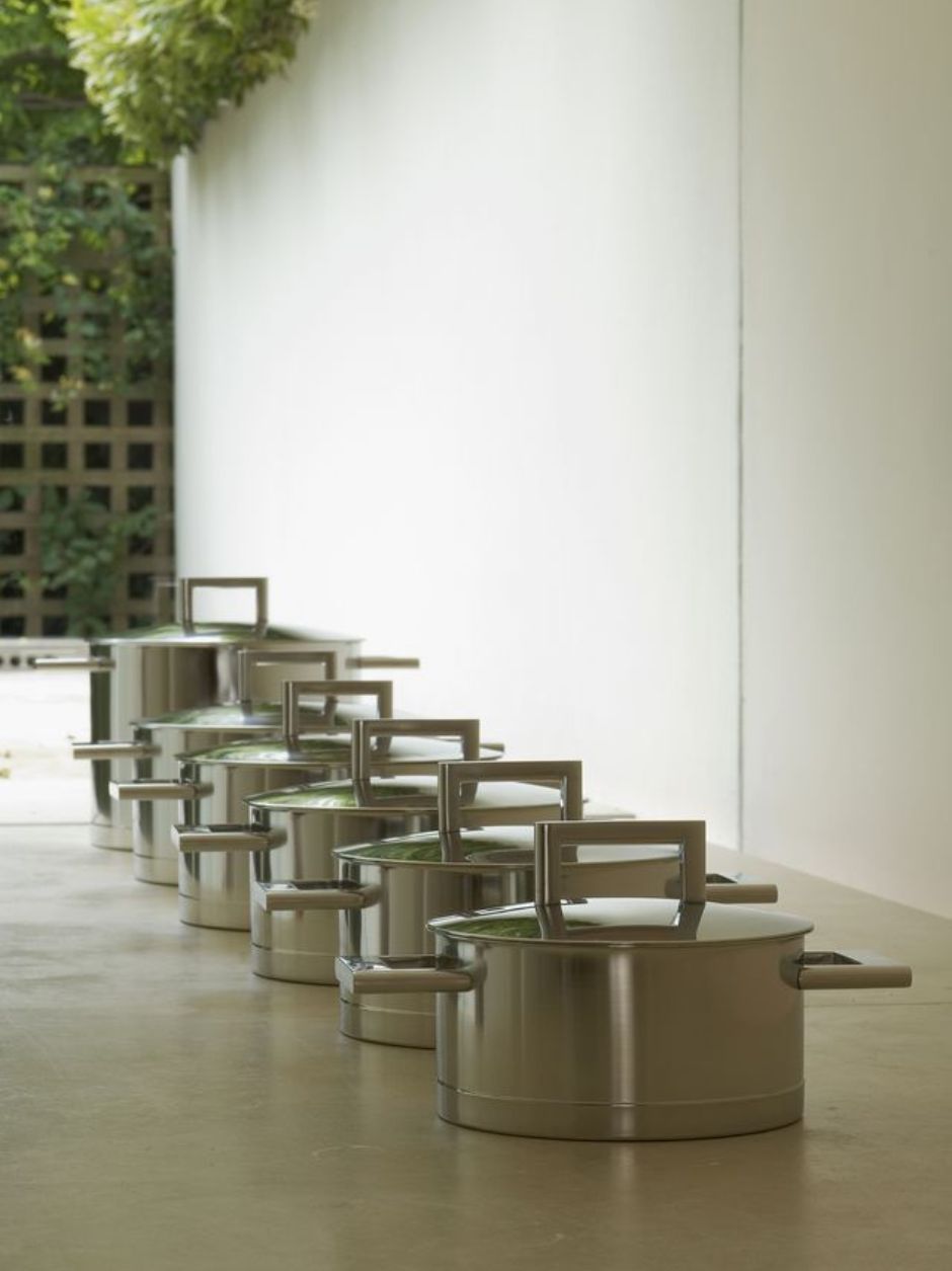 STAINLESS STEEL COOKING POT WITH LID