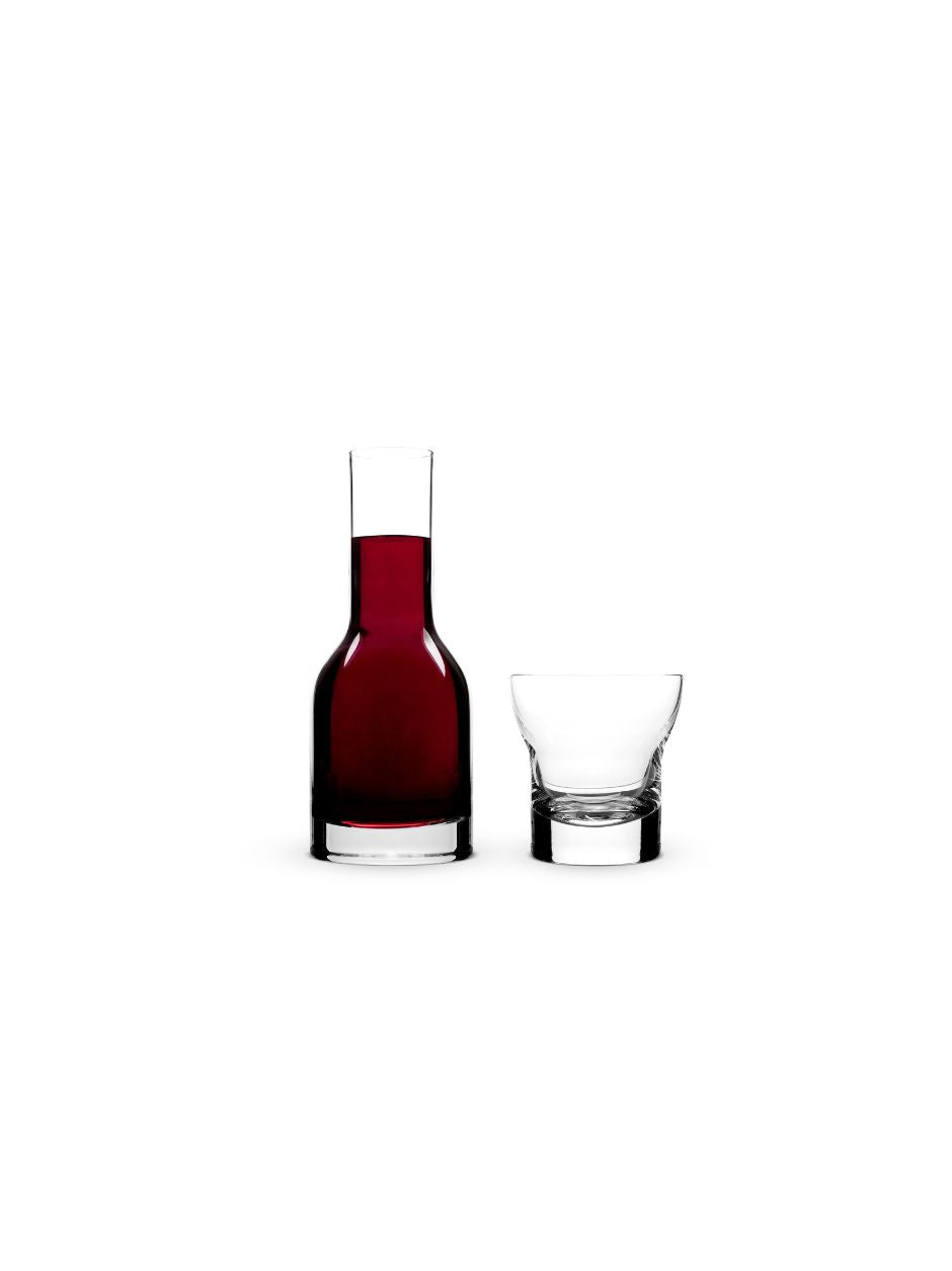 John Pawson Bohemian crystal wine glass on white background  
Set of 6 minimalist crystal wine glasses by John Pawson  
Mouth-blown Bohemian crystal wine glasses, modern design  
Luxury designer wine glass with simple, sculptural form  
Close-up of handcrafted crystal wine glass, 9cm diameter  
Elegant minimalist wine glass on a modern table setting  
Crystal wine glasses designed by John Pawson, side view  
Architectural glassware in fine Bohemian crystal, set of six  
Refined table setting with John Pawso