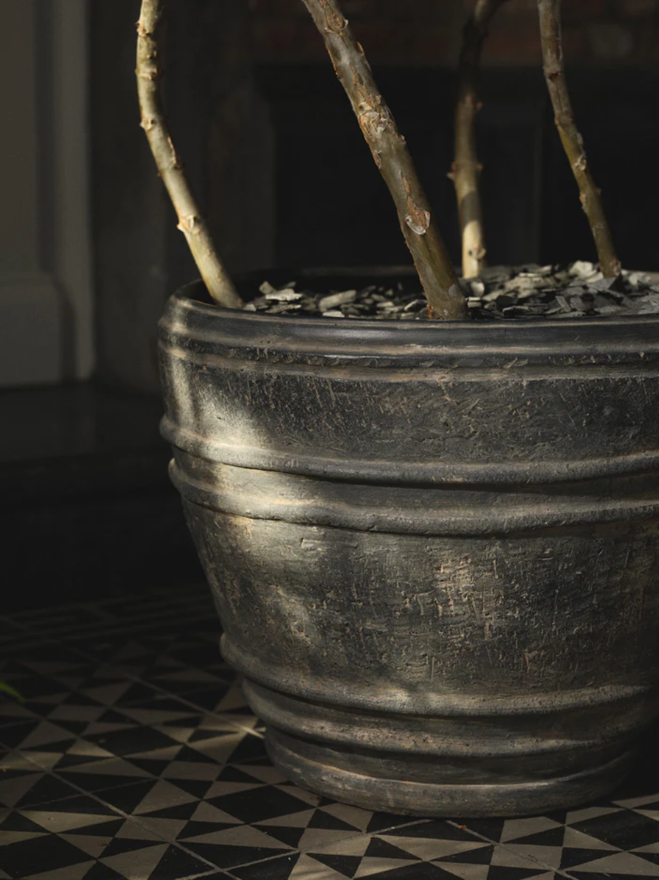 PLANTER 01 BLACK MESA