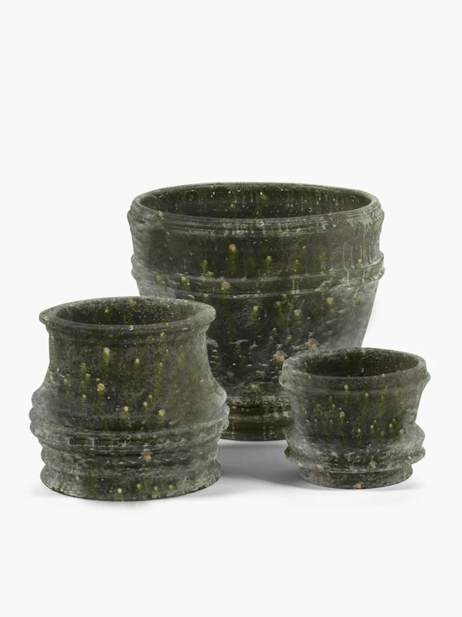 MODERN SCULPTURAL OUTDOOR CERAMIC PLANTER BY KELLY WEARSTLER IN HAND-CRAFTED STONEWARE