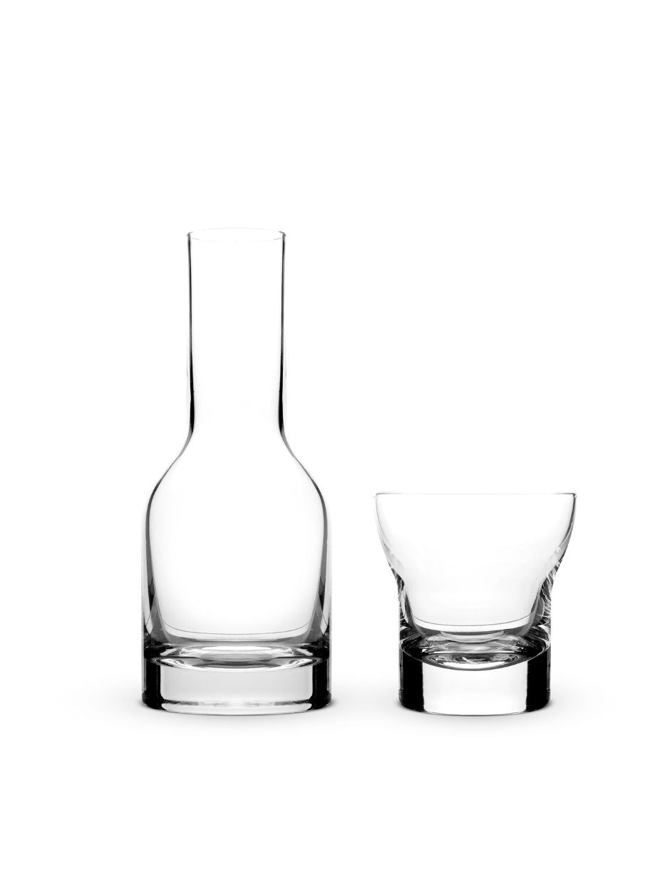John Pawson Bohemian crystal water glass on white background  
Set of 6 minimalist crystal water glasses by John Pawson  
Mouth-blown Bohemian crystal water glass, 10cm diameter  
Luxury designer water glass with clean, modern silhouette  
Handcrafted crystal tumbler designed by John Pawson  
Minimalist water glass in fine Bohemian crystal, side view  
Contemporary table setting with John Pawson water glasses  
Close-up of sculptural crystal water glass, set of six  
Elegant crystal tumblers in modern
