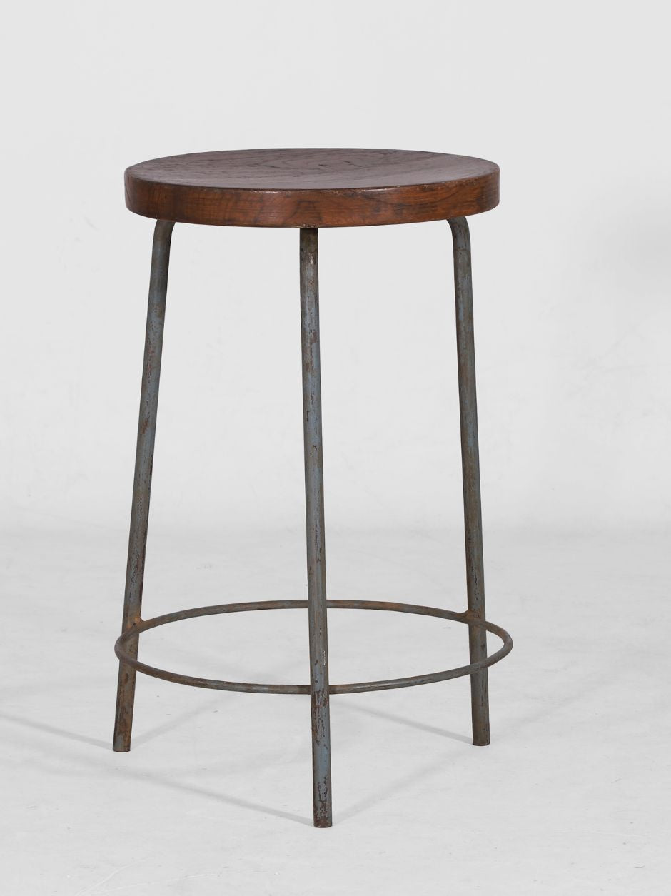 AUTHENTIC PIERRE JEANNERET STOOL IN TEAK AND IRON, ROUND TRIPOD DESIGN, MADE IN CHANDIGARH, CIRCA 1952, MID-CENTURY MODERN COLLECTIBLE