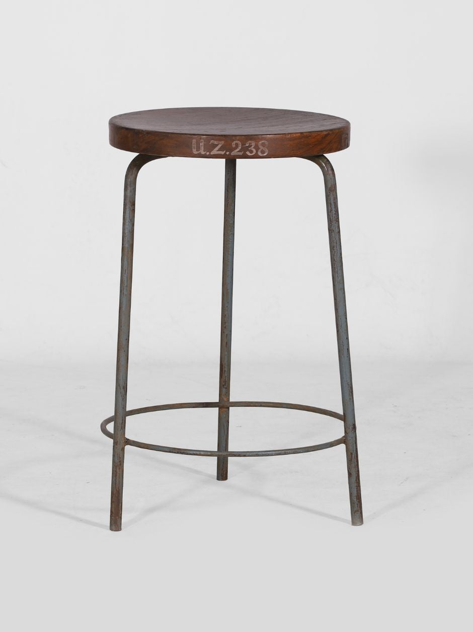 AUTHENTIC PIERRE JEANNERET STOOL IN TEAK AND IRON, ROUND TRIPOD DESIGN, MADE IN CHANDIGARH, CIRCA 1952, MID-CENTURY MODERN COLLECTIBLE